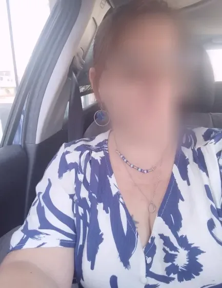 Andrea, 40