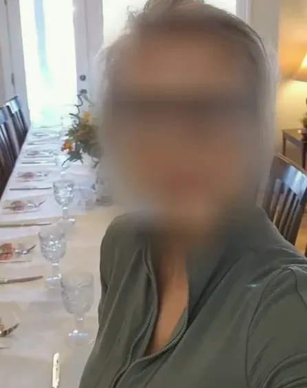 Cara, 38