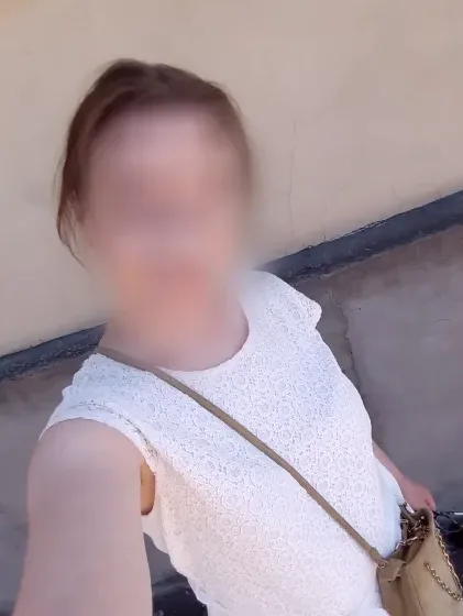 Charlotte, 37