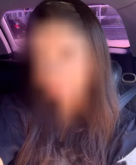 Daniela, 28