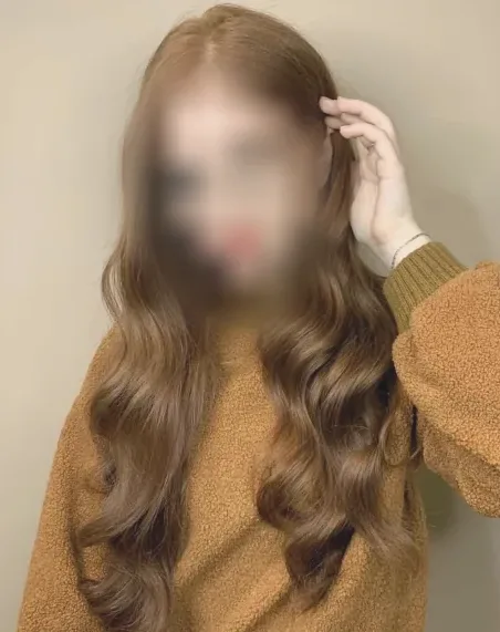 Emilia, 24