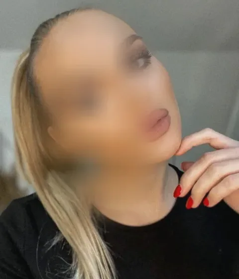 Fabienne, 31