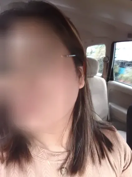 Juliane, 33