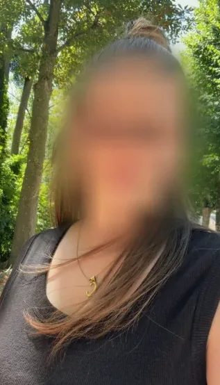 Pauline, 29