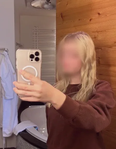 Sina, 20